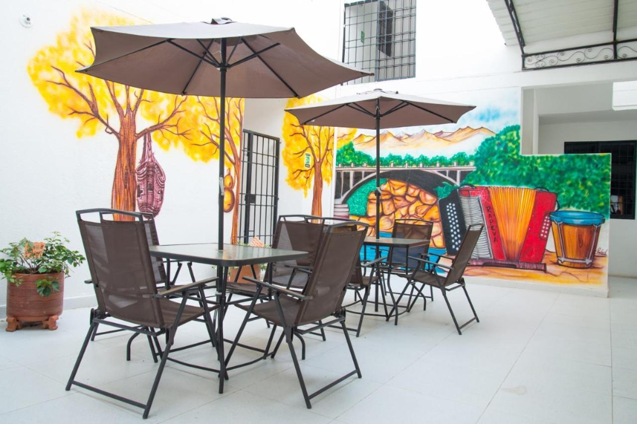 Aparta Hotel El Cacique Upar 巴耶杜帕尔 外观 照片